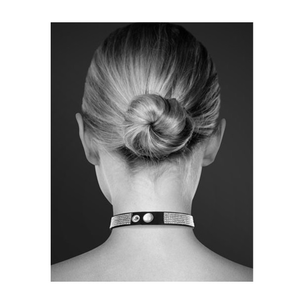 Collier en cuir noir SM avec bande de strass et coeur métal argenté 